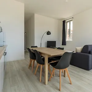 https://le-sicre-t3-lumineux-avec-2-chambres-et-1-canape-lit.midi-pyreneeshotels.com